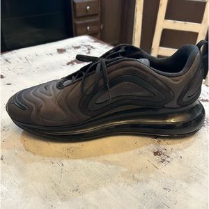 Men’s size 13 Nike air max 720